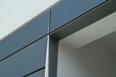 p1220380-001
