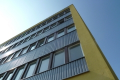 p1210817