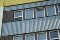p1210824