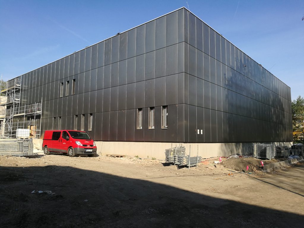 Vzhľad Materiálu Corten hneď po montáži