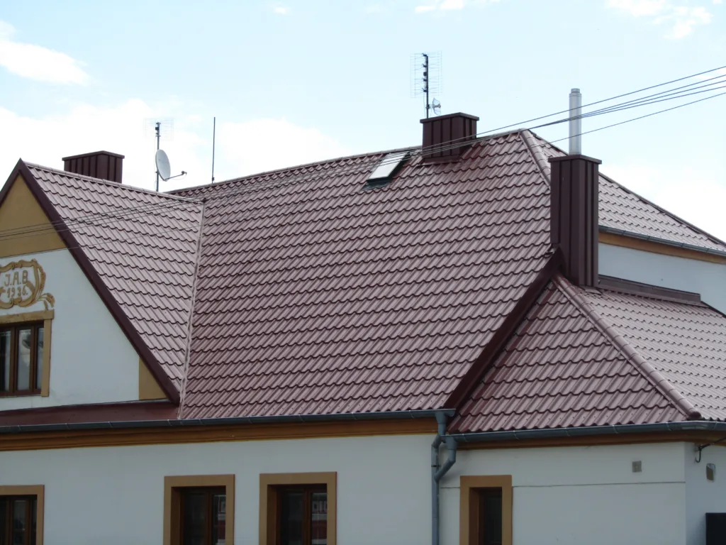 Prevetrávané fasády DEKMETAL - Plechová krytina MAXIDEK – keď štandard nestačí